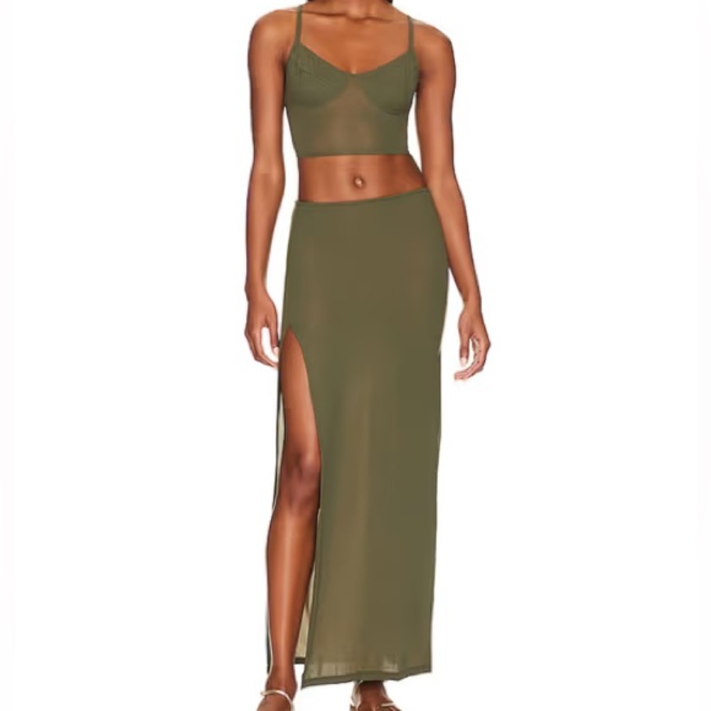 Indah Simone Top & Rosetta Skirt